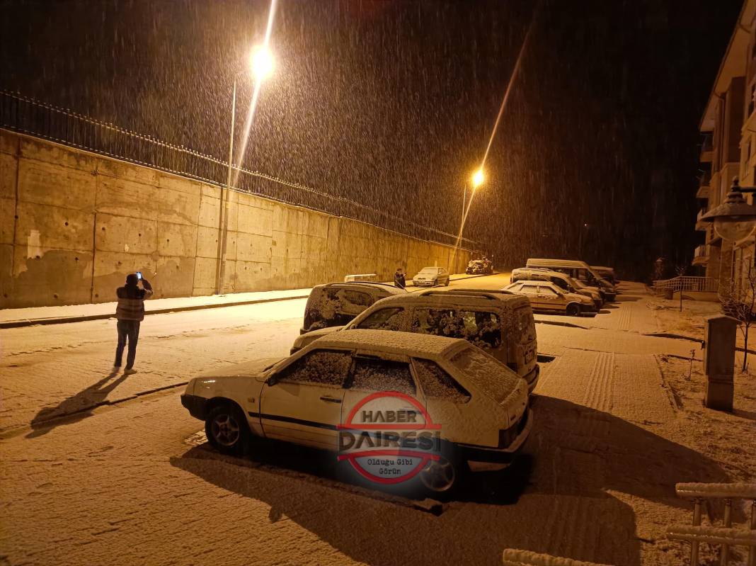 Konya’da beyaz örtüyle kaplanan ilçede bereket sevinci 5